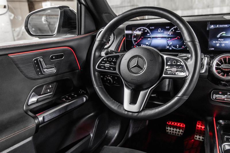 2022 Mercedes-Benz GLB - Image 39