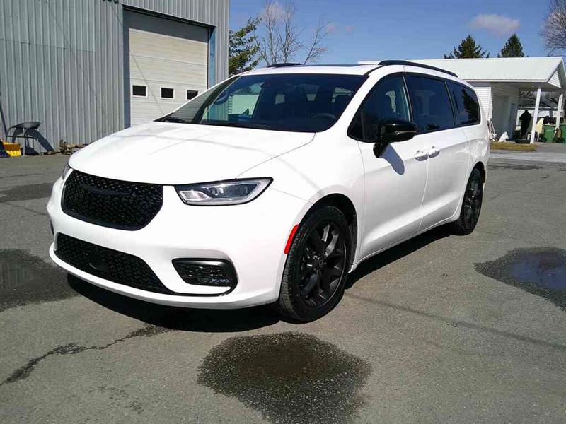 chrysler Pacifica 2025 - 2