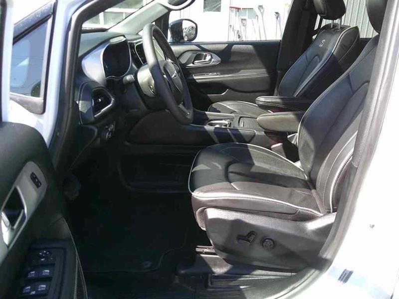chrysler Pacifica 2025 - 7