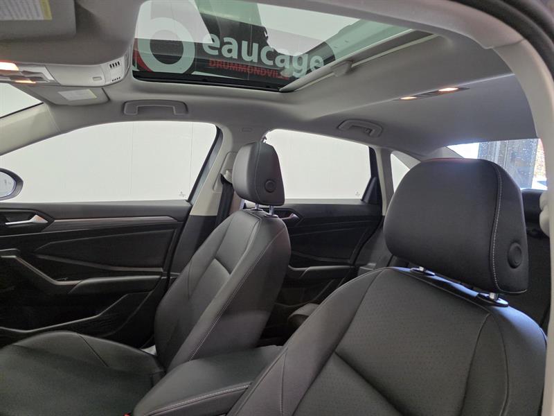volkswagen Jetta 2021 - 18