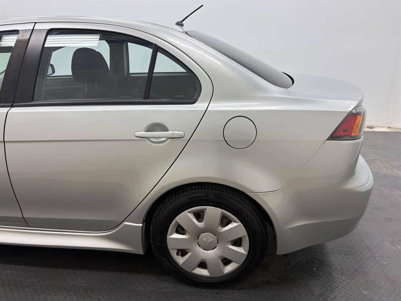 mitsubishi Lancer 2017 - 4