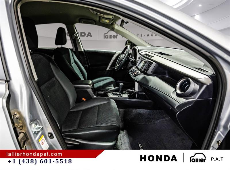 toyota RAV4 2018 - 17
