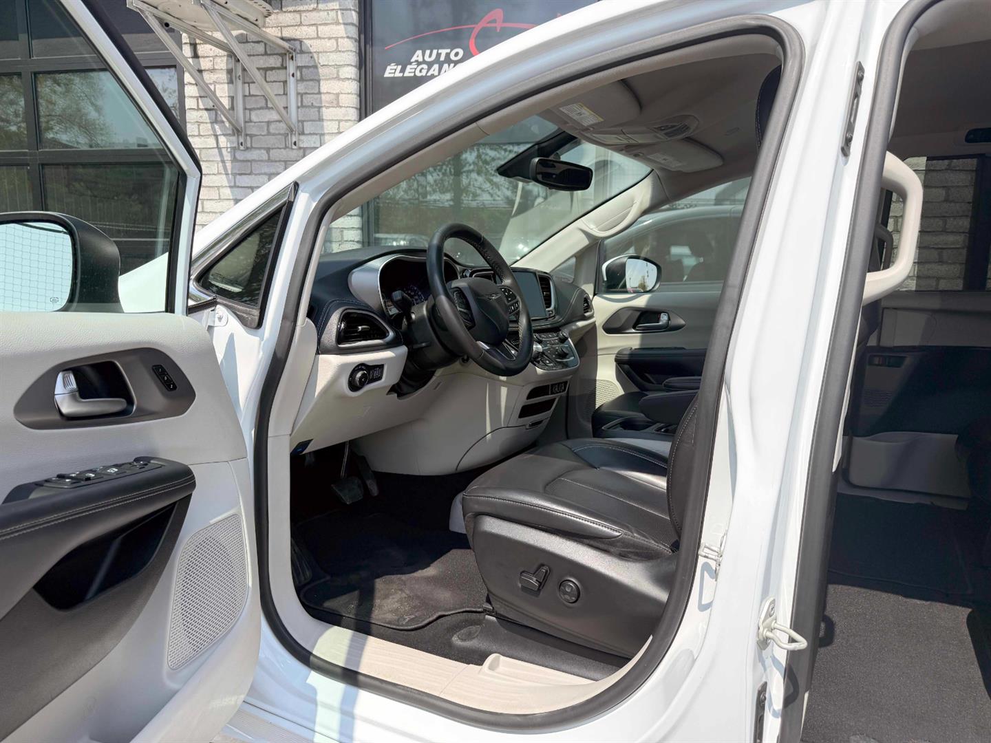 chrysler Pacifica 2023 - 2