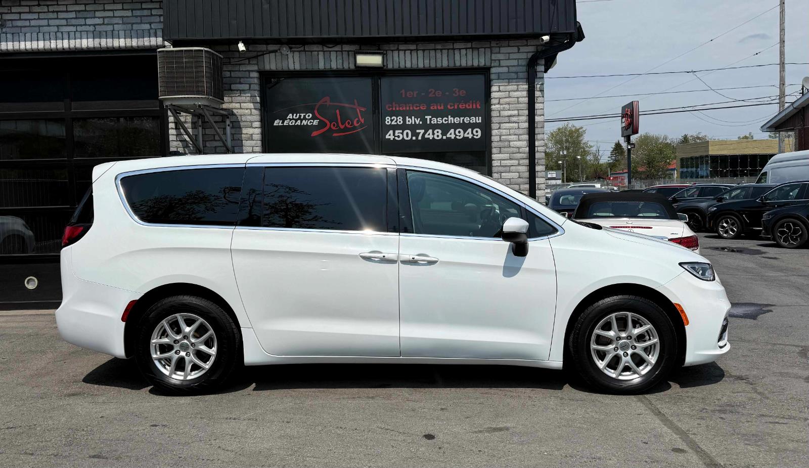 chrysler Pacifica 2023 - 5