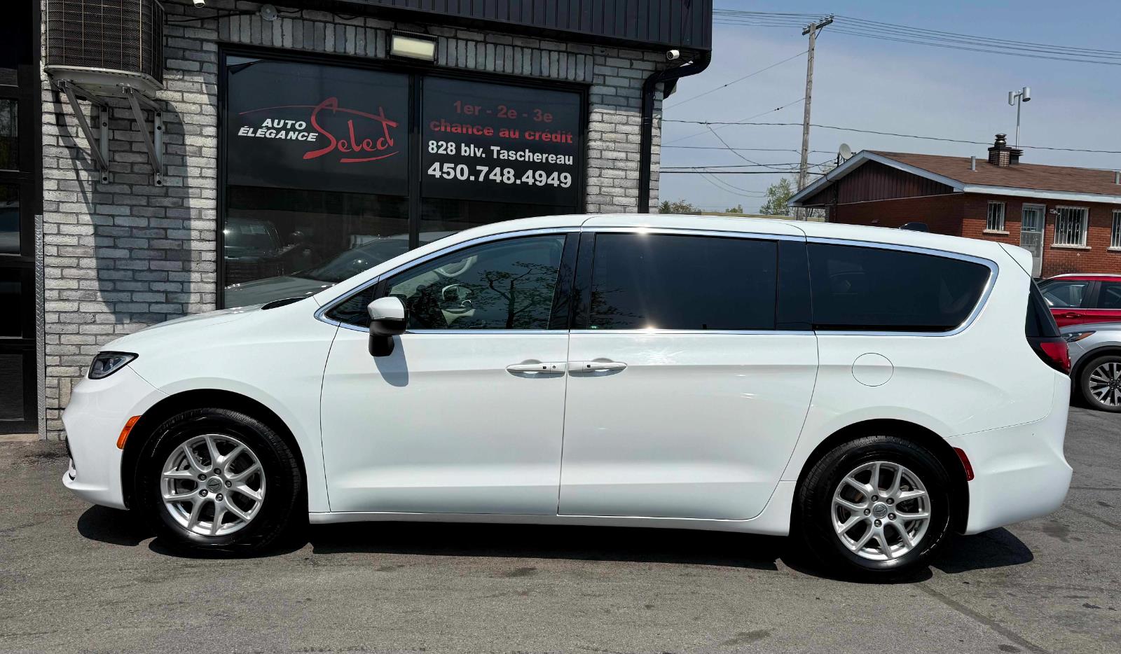 chrysler Pacifica 2023 - 11