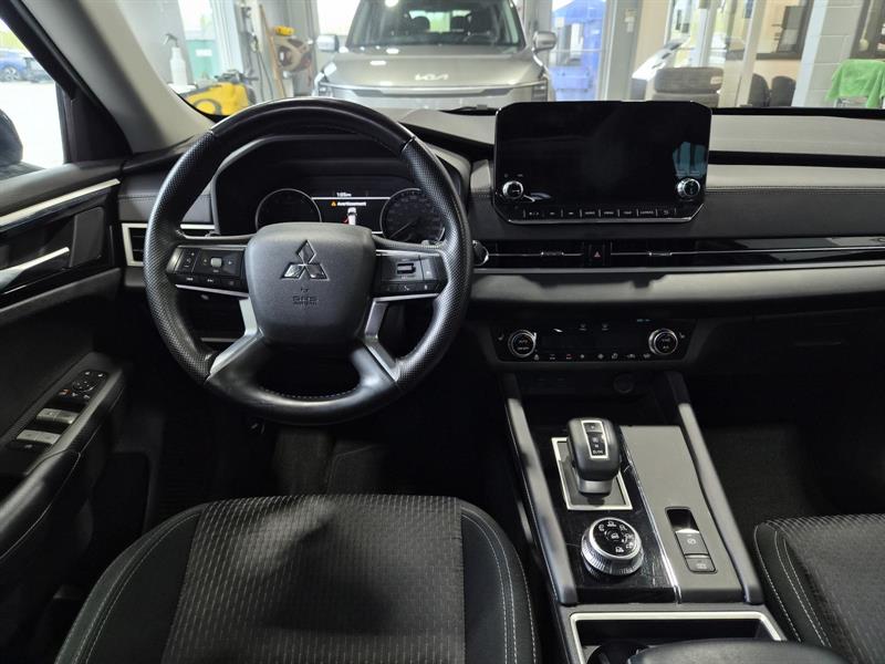 mitsubishi Outlander 2023 - 11