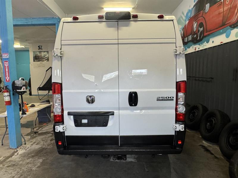 ram ProMaster 2023 - 4