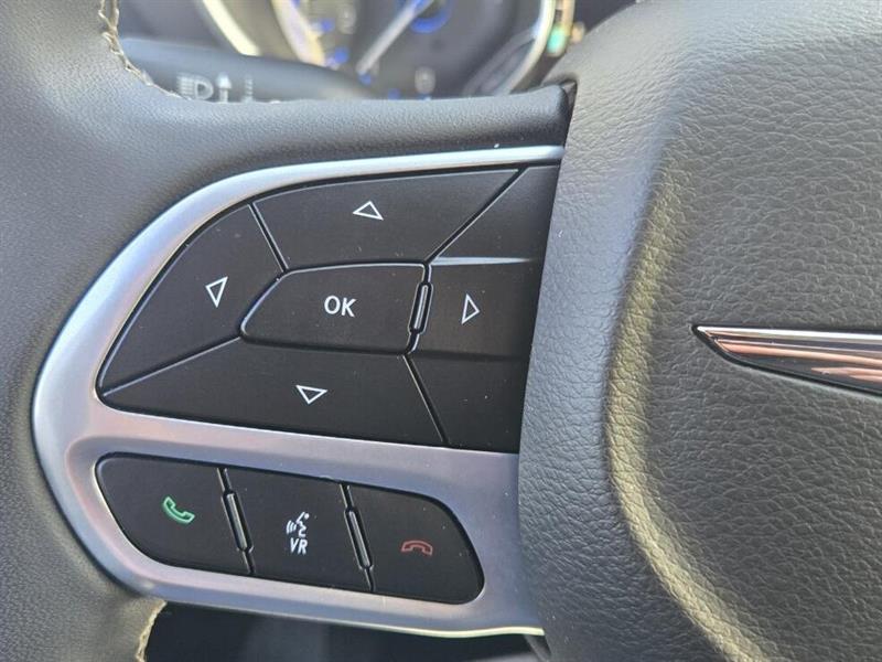 chrysler Pacifica 2023 - 17