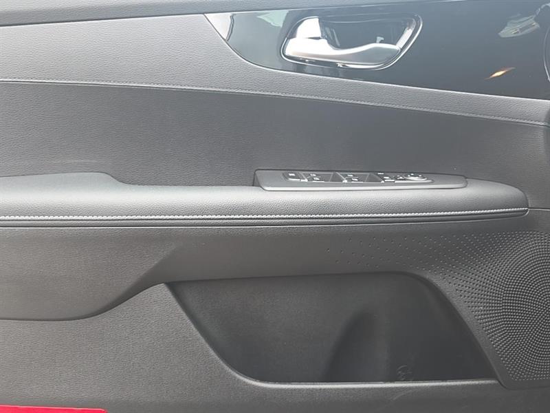 kia Forte 2023 - 16