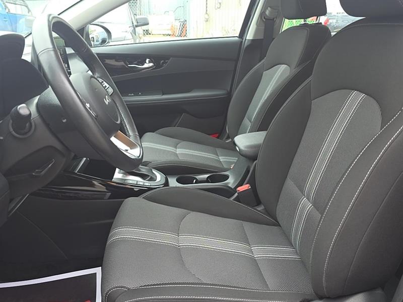 kia Forte 2023 - 20
