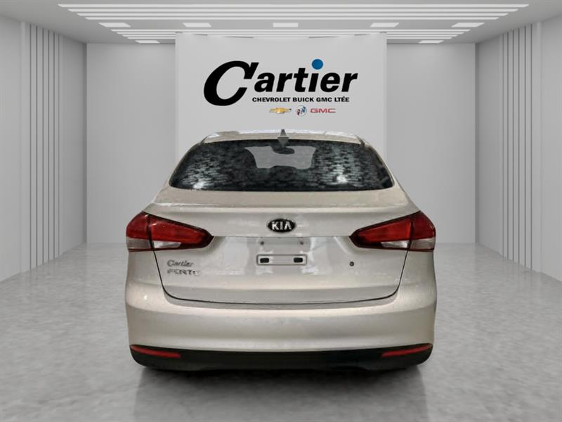 kia Forte 2018 - 6