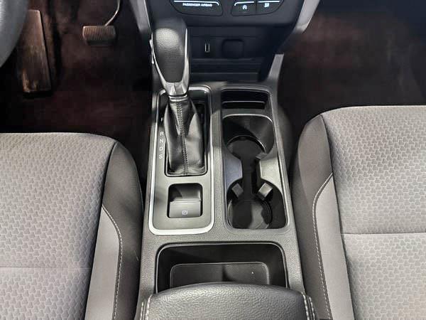 ford Escape 2018 - 24