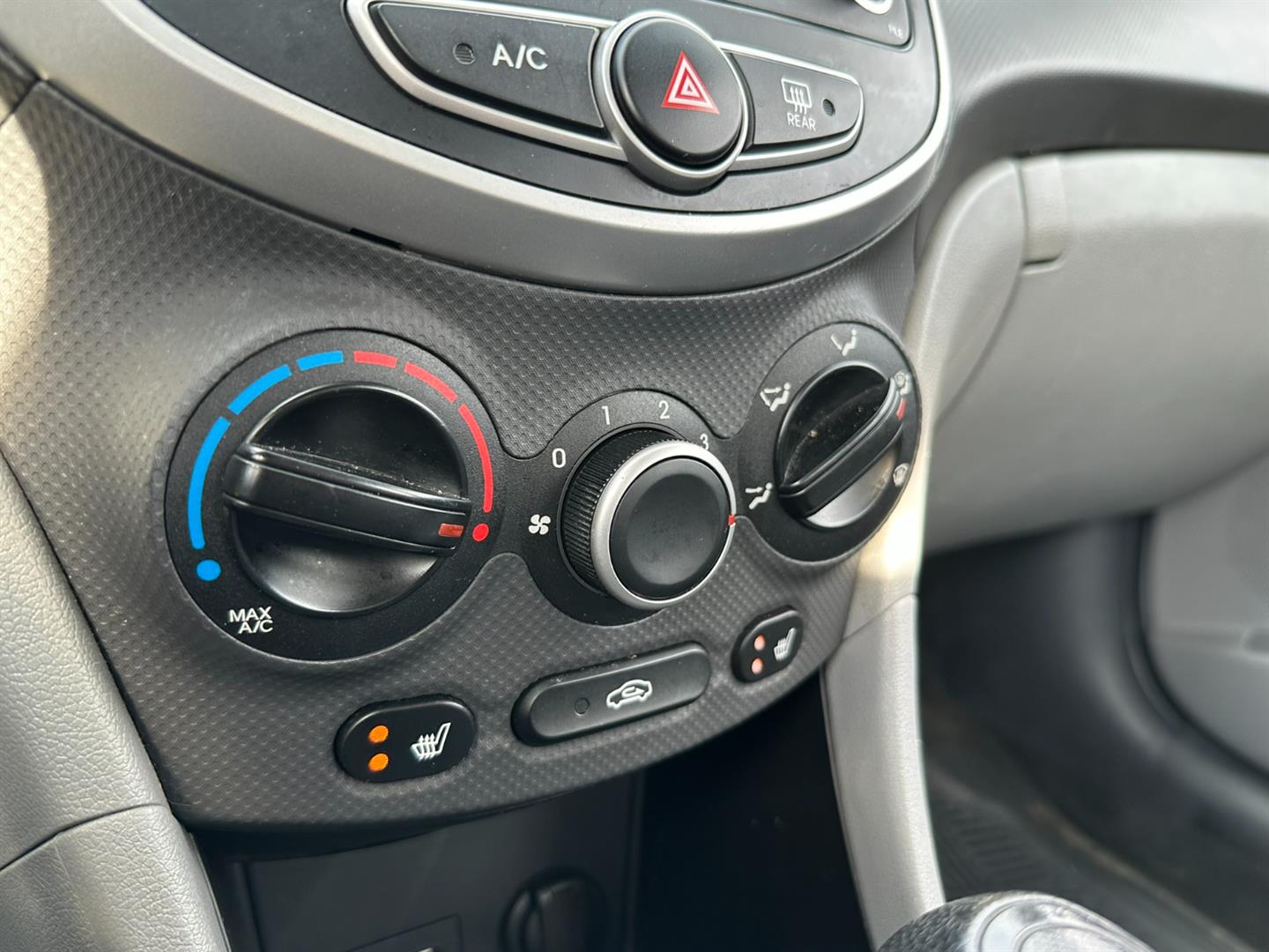 hyundai Accent 2014 - 13