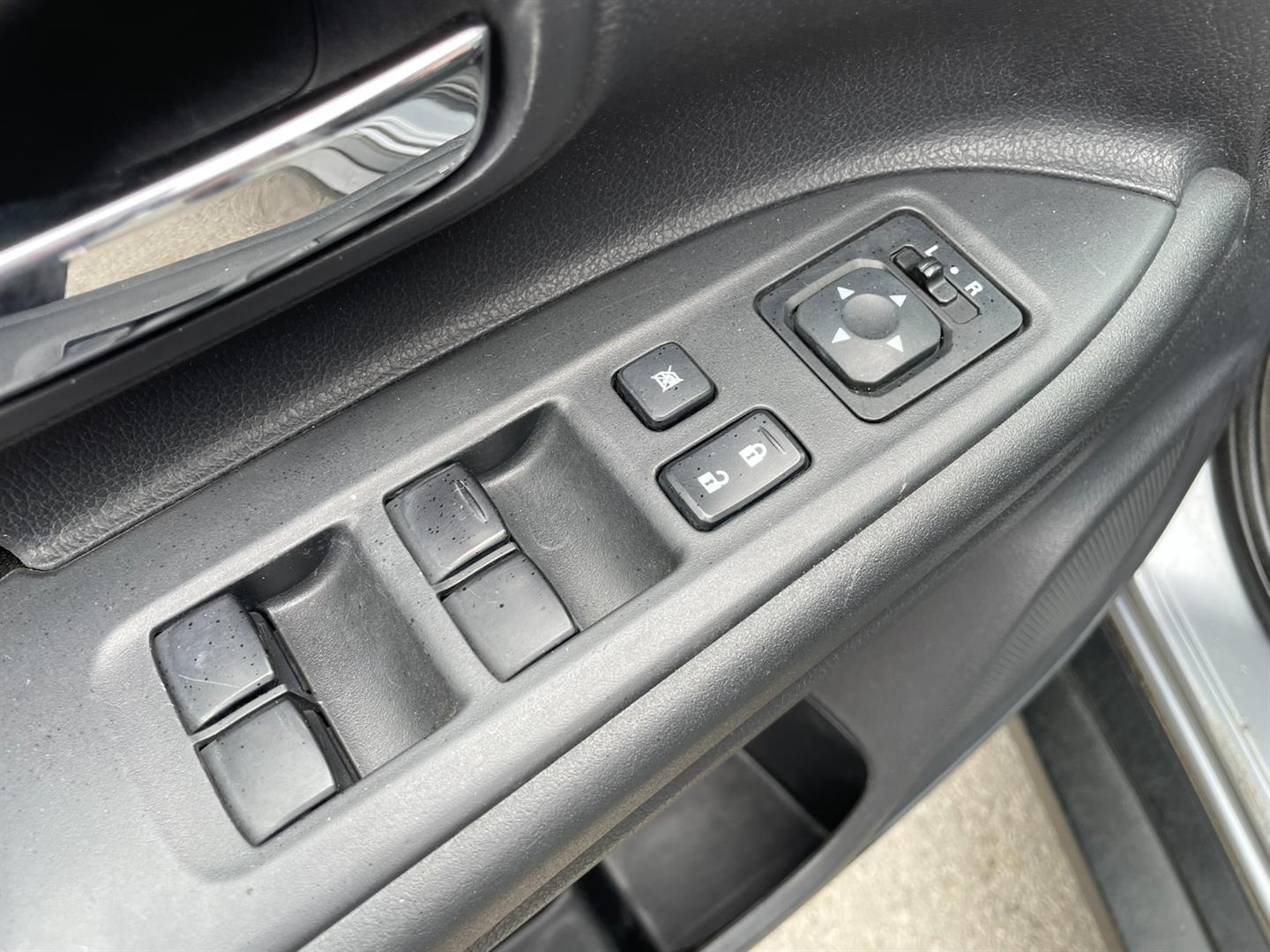 mitsubishi Outlander 2015 - 14