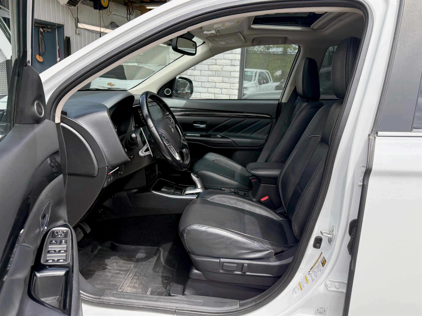 mitsubishi Outlander PHEV 2018 - 34