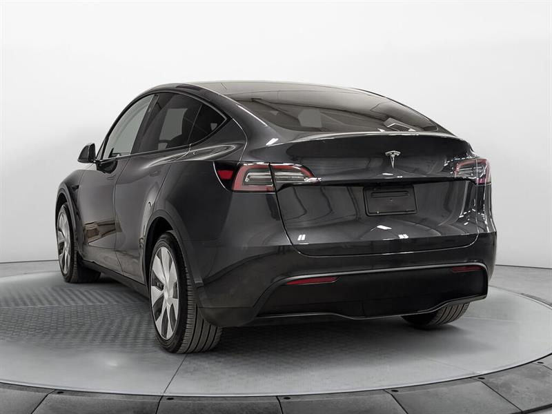 tesla Model Y 2024 - 4