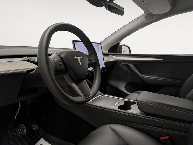 tesla Model Y 2024 - 9