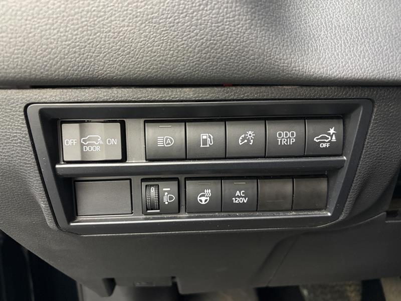 toyota Sequoia 2023 - 22
