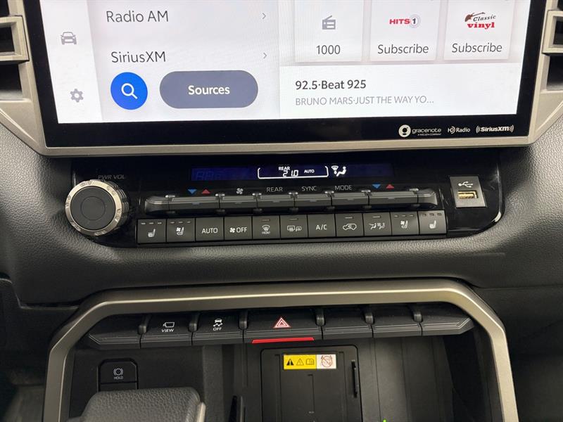 toyota Sequoia 2023 - 29