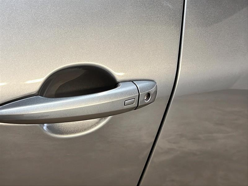 nissan Rogue 2023 - 25