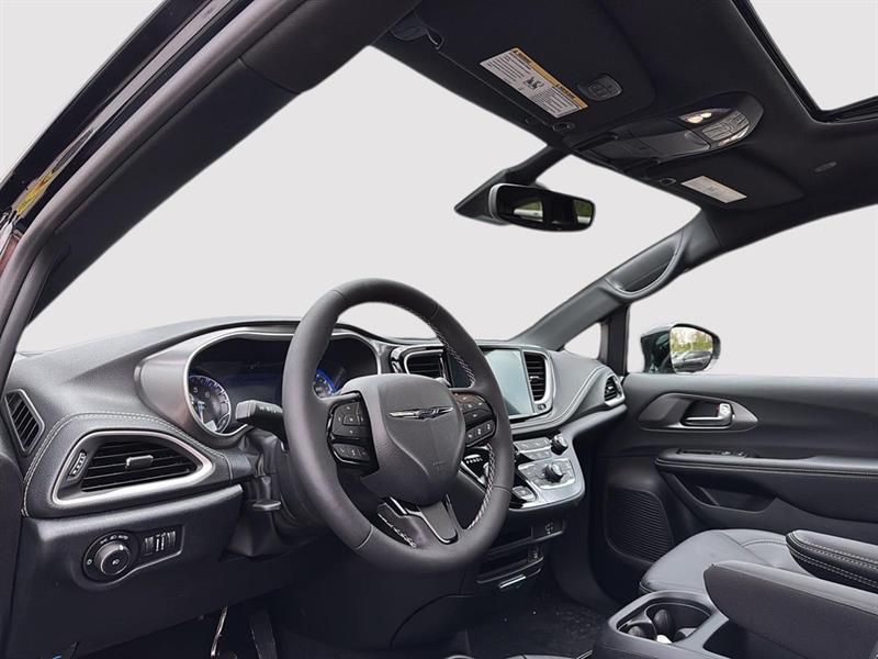 chrysler Pacifica 2026 - 11