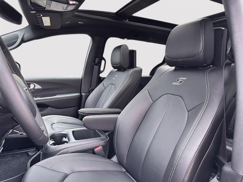chrysler Pacifica 2026 - 14