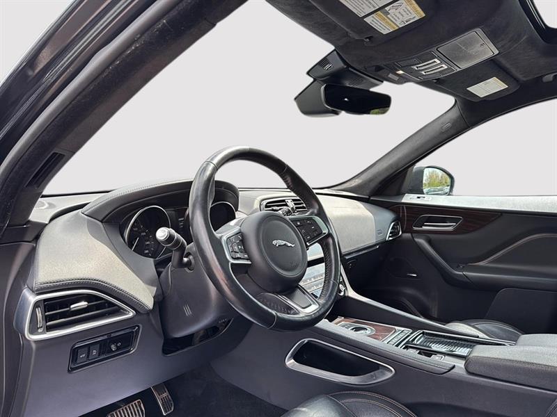 jaguar F-PACE 2019 - 13