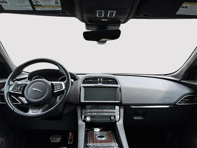 jaguar F-PACE 2019 - 21