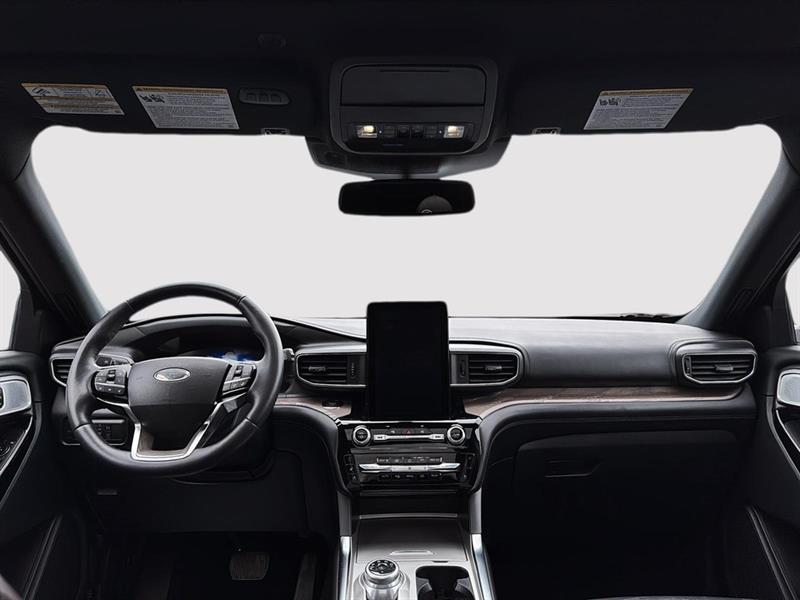ford Explorer 2022 - 26
