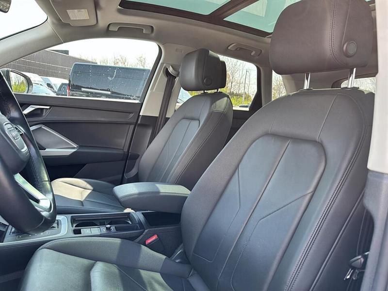audi Q3 2021 - 11