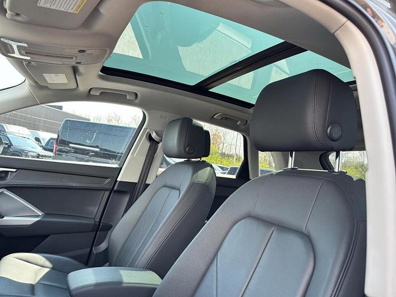 audi Q3 2021 - 13