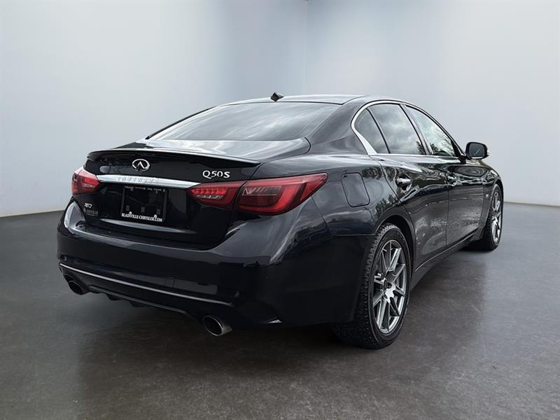 infiniti Q50 2018 - 10