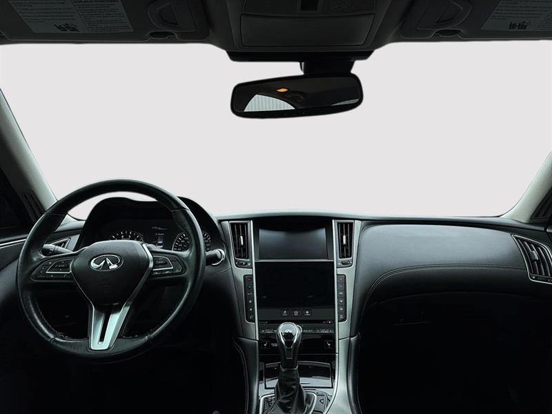 infiniti Q50 2018 - 23