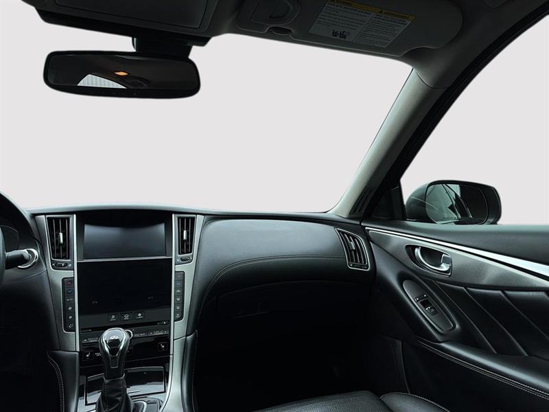 infiniti Q50 2018 - 24