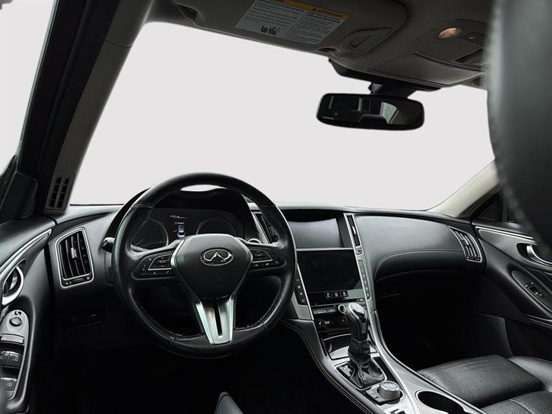 infiniti Q50 2018 - 25