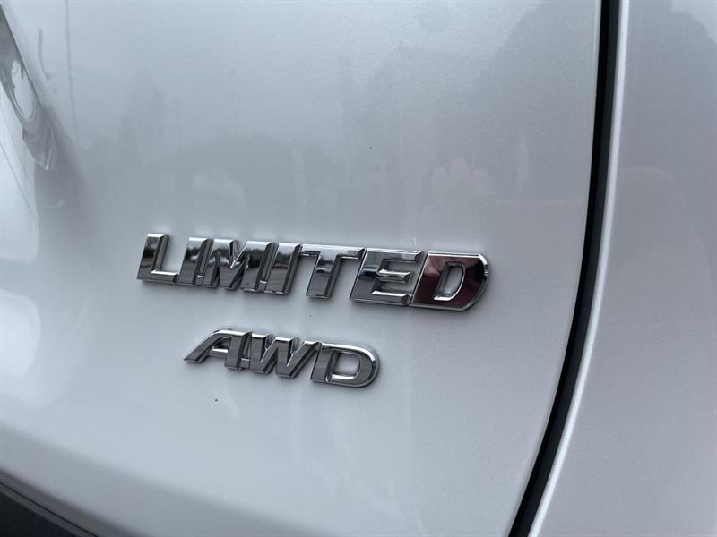 toyota RAV4 2023 - 11