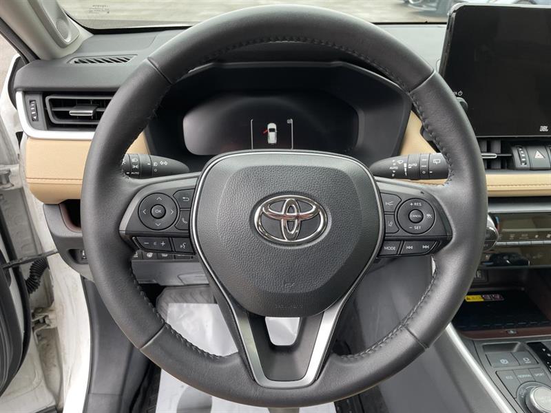 toyota RAV4 2023 - 16