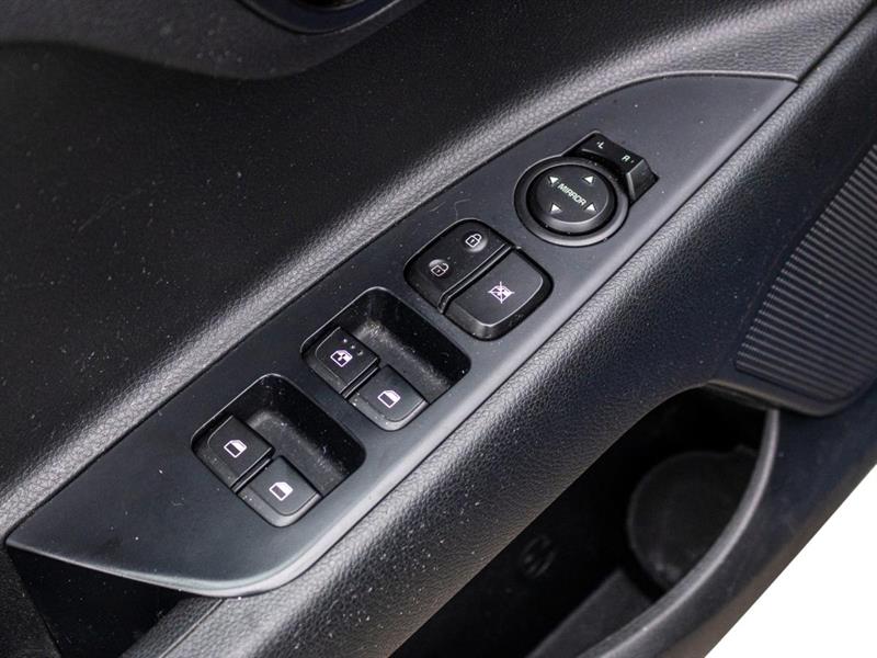kia Rio 2020 - 32