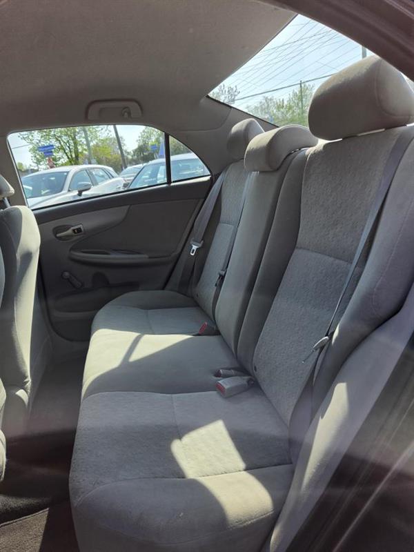toyota Corolla 2010 - 12