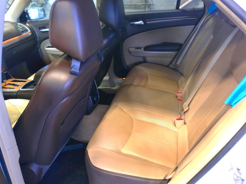 chrysler 300c 2012 - 10