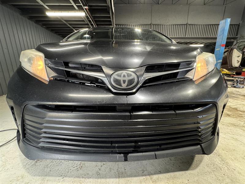 toyota Sienna 2018 - 4