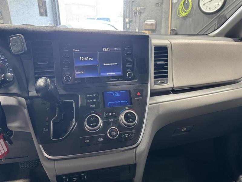 toyota Sienna 2018 - 12