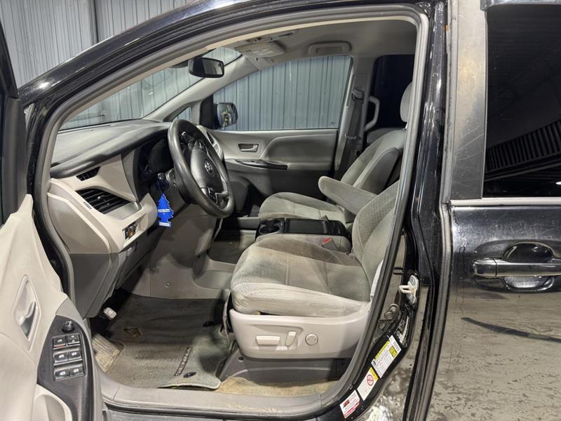 toyota Sienna 2018 - 13