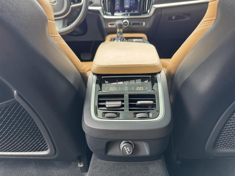volvo V90 2017 - 32