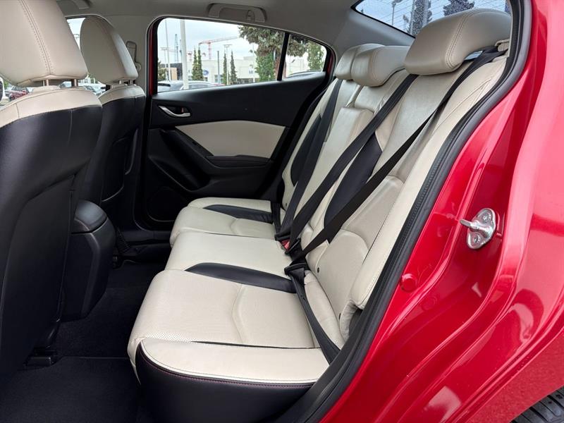 mazda Mazda3 2015 - 12