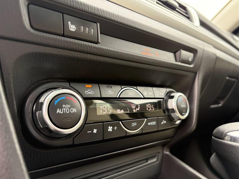 mazda Mazda3 2015 - 28
