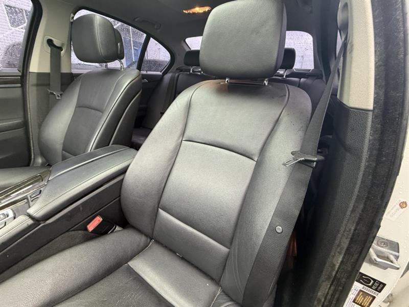 bmw 5 Series 2013 - 28
