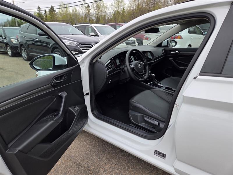 volkswagen Jetta 2021 - 12