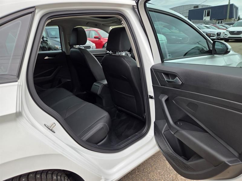 volkswagen Jetta 2021 - 16