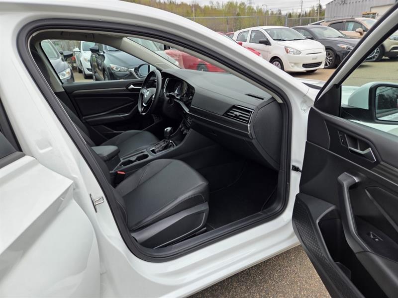 volkswagen Jetta 2021 - 19